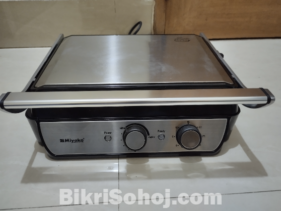 Sandwich Maker SW 135 BT